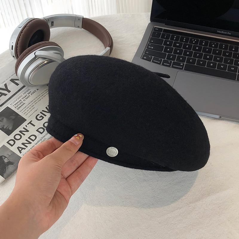 Australian wool beret, women's autumn and winter new high-end face-showing small Korean hat, temperament versatile painter hat