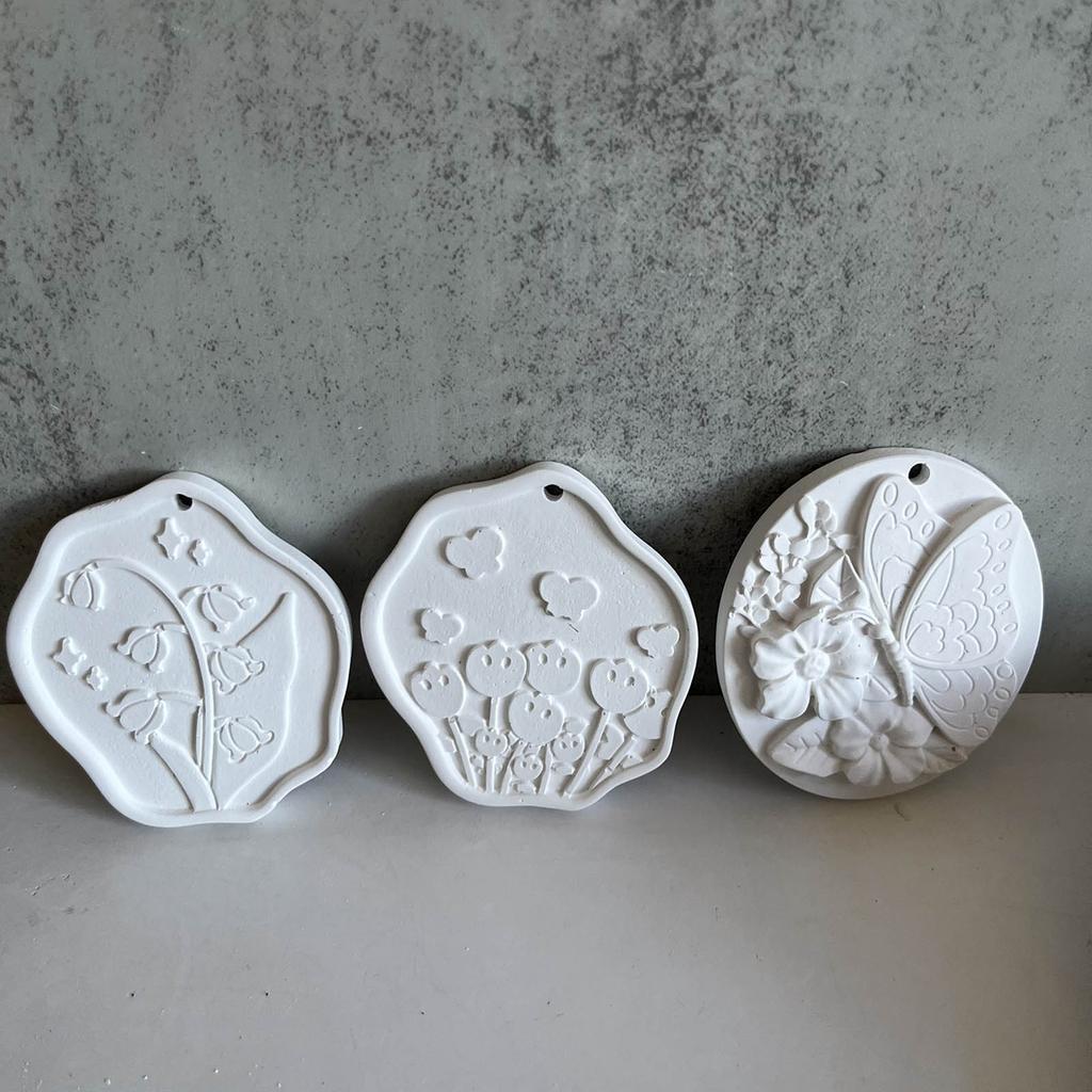 Flower Carved Resin Mold with Hole for DIY Art Craft Hanging Decorations Soap Gypsum Ornaments Valentine Gift Home Decor
