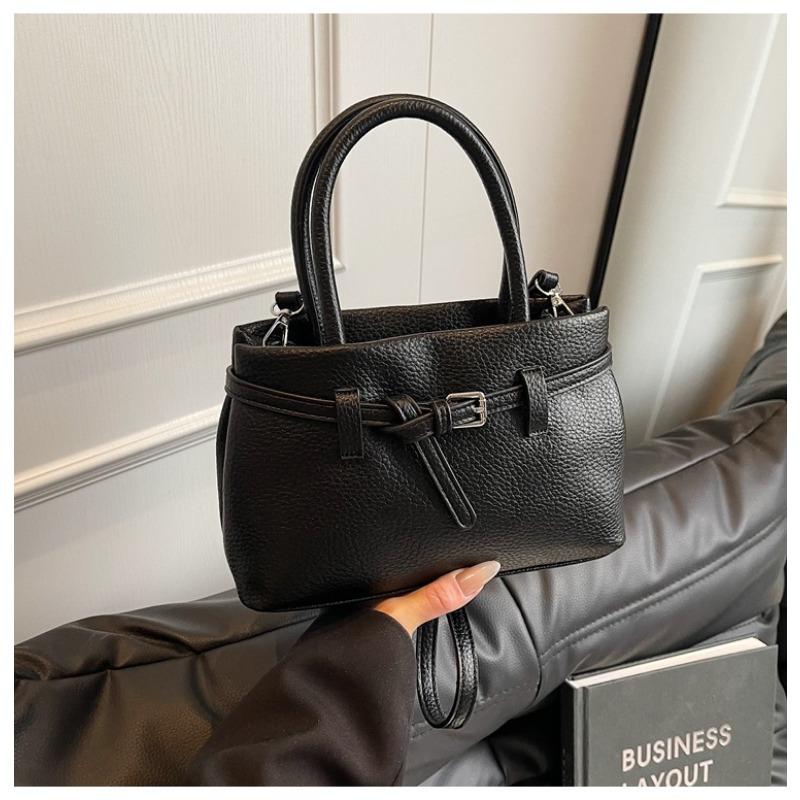 

Fashion hand carry small square bag women s new simple shoulder bag trendy high-end casual women s bag чорний