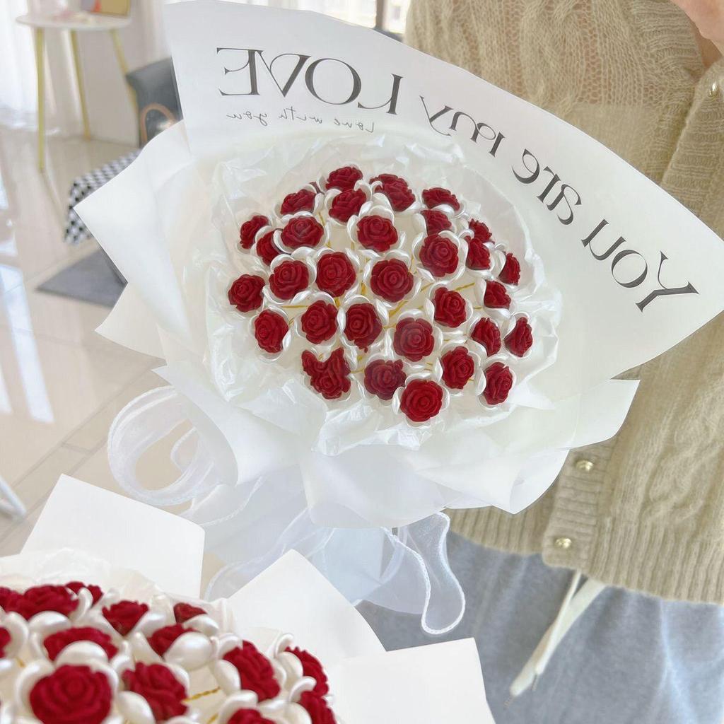 Handmade Red Velvet Rose DIY Bridesmaid Bouquet Kit - 520 Gift for Girlfriend, Teacher's Day, and Creative Occasion - Plastic G7