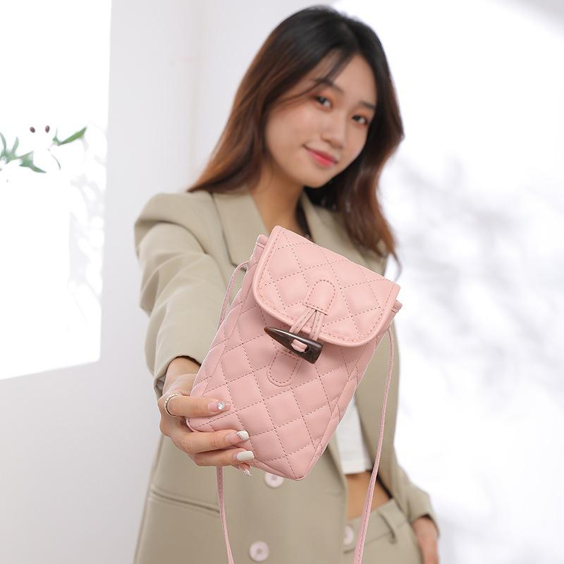 Casual embroidery rhombus shoulder messenger mobile phone bag, a new versatile women's bag
