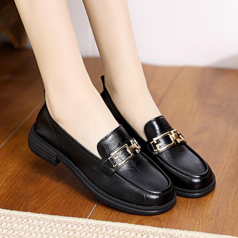 

Маленькие кожаные туфли женские в британском стиле черные мокасины на плоской подошве летние новые туфли 2025 года с одной педалью рабочие туфли Doudou 40