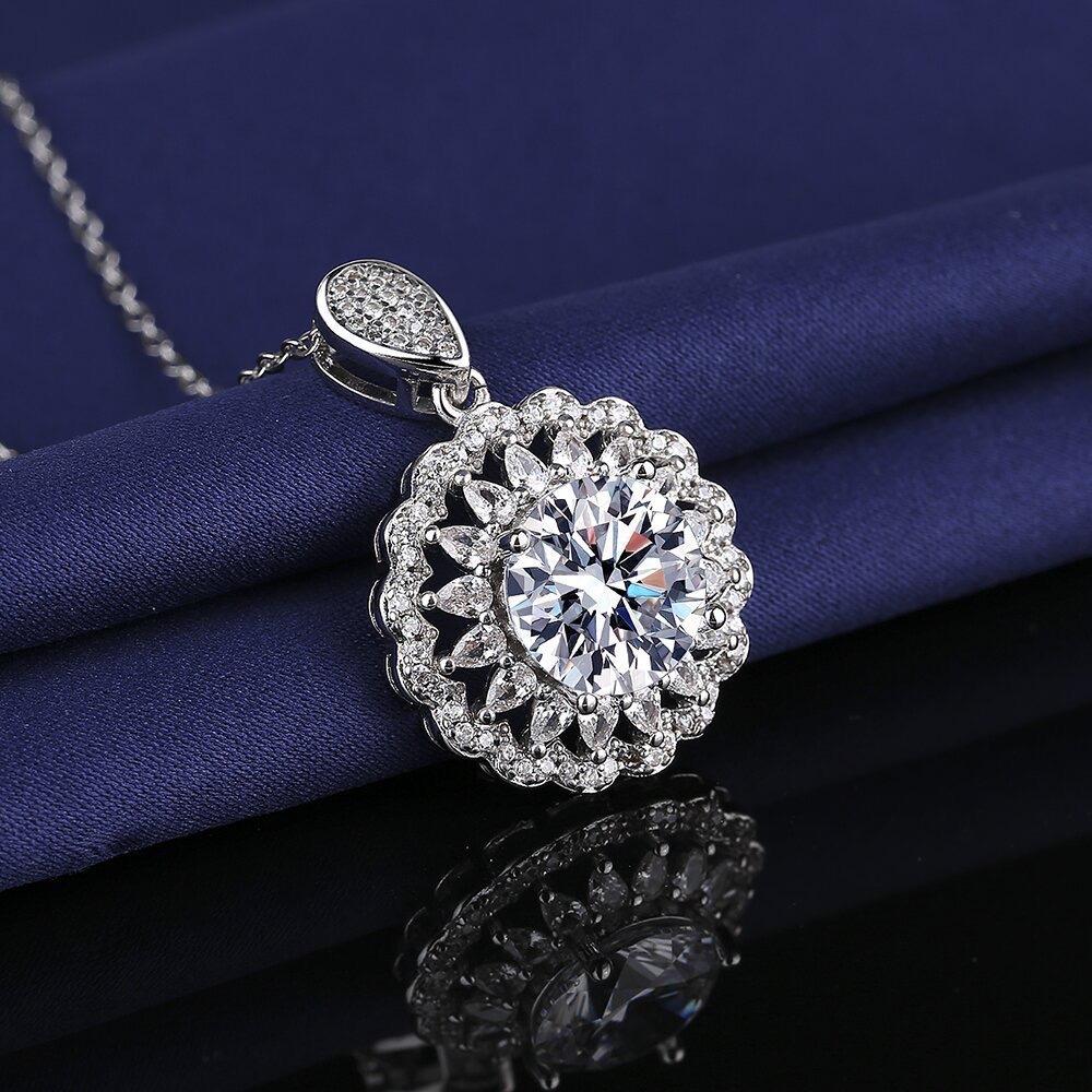 Colier floarea-soarelui cu pandantiv moissanit de 5 carate, diamant integral, lanț de claviculă de lux ușor