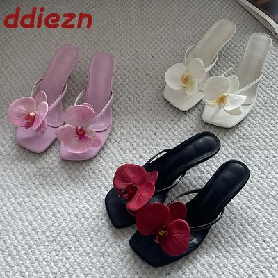 Mode Slipper Pumps Damen Mittelhohe Absätze Schuhe Mode Blume Damen Dünne Absätze Pantoletten Schuhe Weibliche Flip-Flops Schuhe Große Größe 43