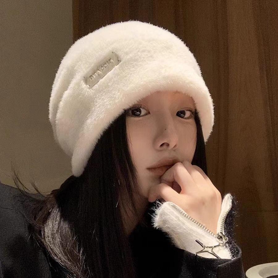 A Plush Fisherman's Hat Imitating Rabbit Fur In Korean Style Warm and Versatile Cold Proof and Face Showing Small Bucket Hat