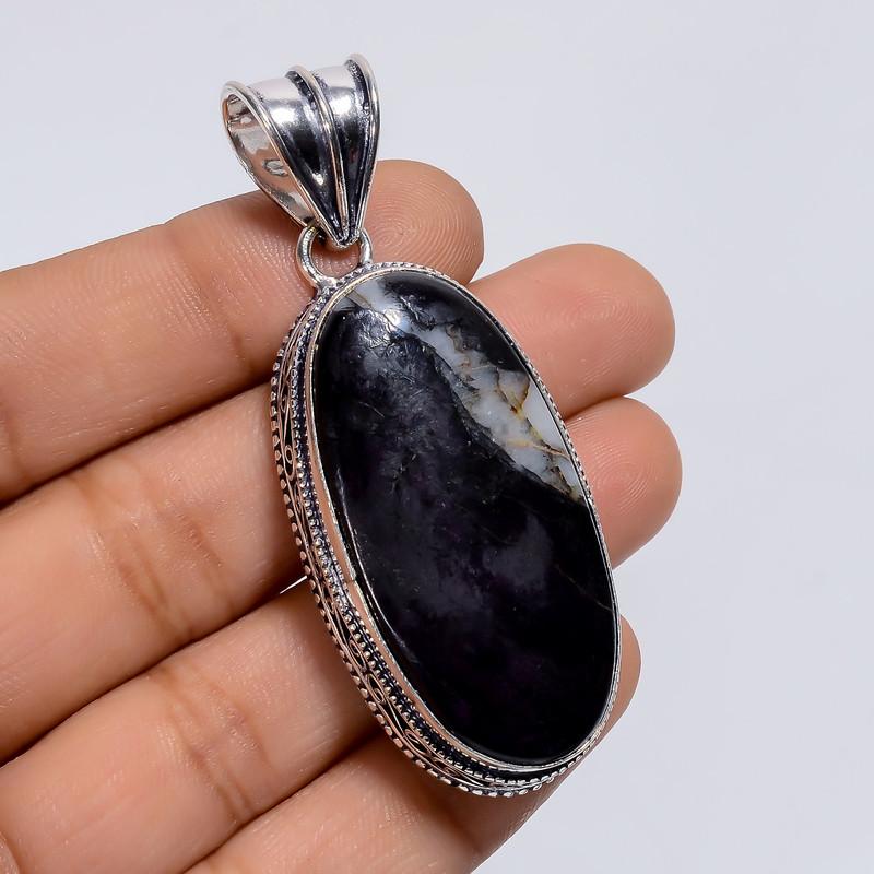 

Fabulous Top Grade Qualite 100% Natural Purpurite Oval Shape Vintage Style Handmade Jewelry 925 Steling Silver Plated Pendant 2.3 WSJ-4932 2.3