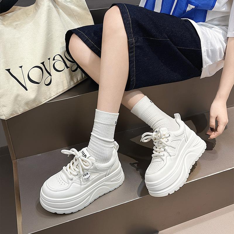 Platform white shoes women's 2025 autumn new soft leather small fashion versatile casual shoes student height-increasing board shoes