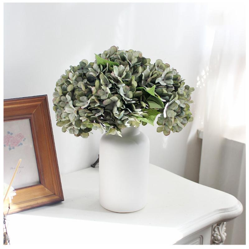 2/4 Stück Künstliche Seidenhortensie Hochzeits-Szene-Dekoration Braut Hält Dekorationsblume Wand Herbst-Vase Heimtisch DIY-Geschenk Sammelalbum