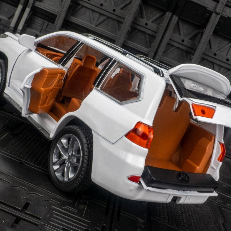 

Jinlifang Lexus LX570 Alloy Pull-Back Off-Road Toy Model Car