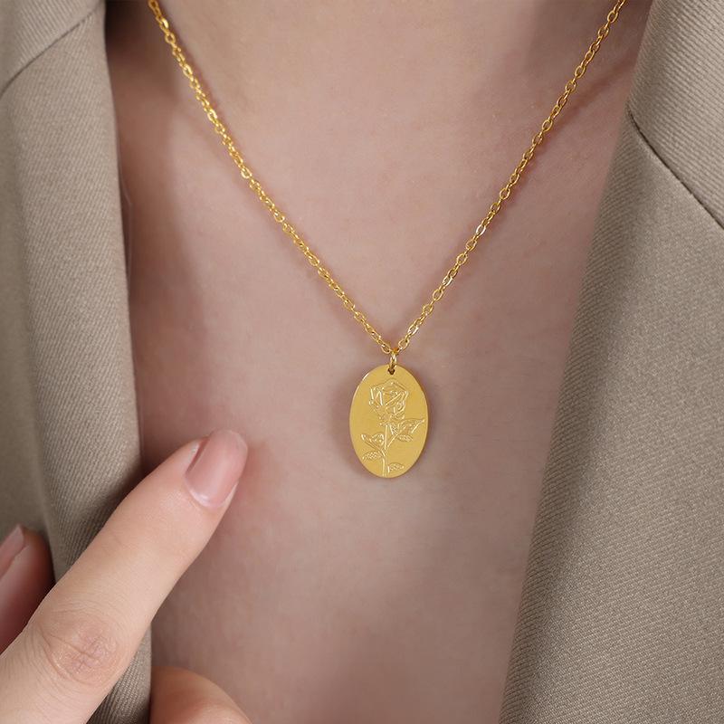 Personalized Retro Exquisite Rose Pattern Oval Pendant Necklace Versatile Empress Dowager Personality Collarbone Chain Jewelry