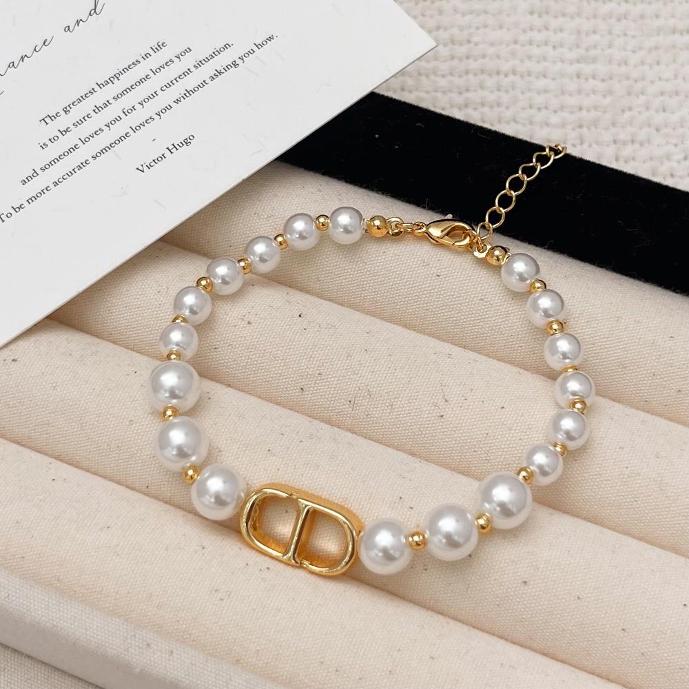 

Новий набір прикрас з французьких перлів від Dijia: Елегантне намисто, браслет та сережки для жінок.