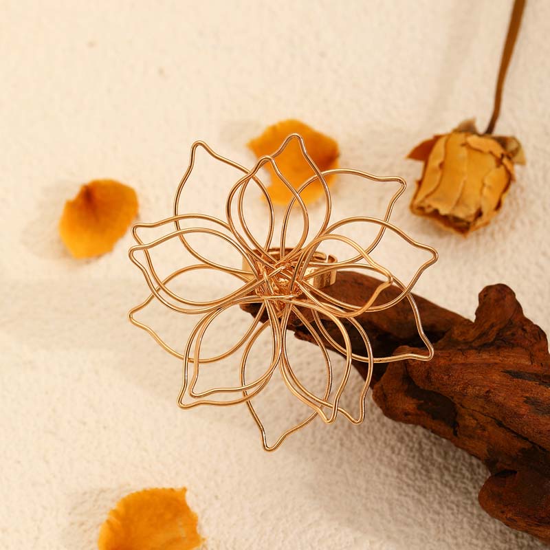 Vintage Metal Hollow Flower Open Rings for Women Exaggerated Gold Color Line Big Flower Adjustable Finger Rings Jewelry Gifts