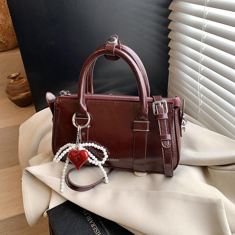 Korean Version of Fashion Portable Pillow Bag Women's 2025 Spring and Summer New Simple Versatile Shoulder Bag Niche Temperament Messenger Bag