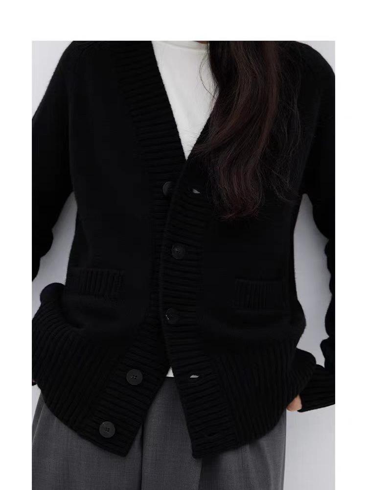 Women's 100% Wool V-Neck Knit Cardigan, Autumn/Winter Loose Fit Sweater Coat with Hidden Pockets
