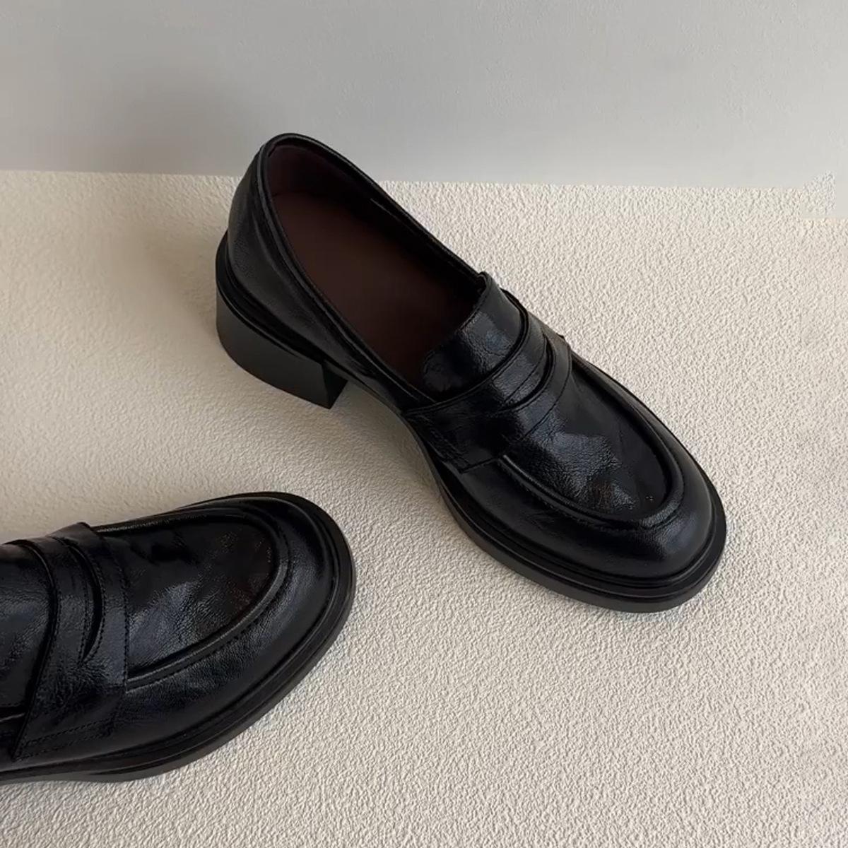 

Версия из коровьей кожи~ толстоподошвенные туфли-лодочки на одной педали черные из маленькой кожи с круглым носком в стиле ретро для работы туфли-лоферы с глубоким вырезом на толстом каблуке одинарные женские 40