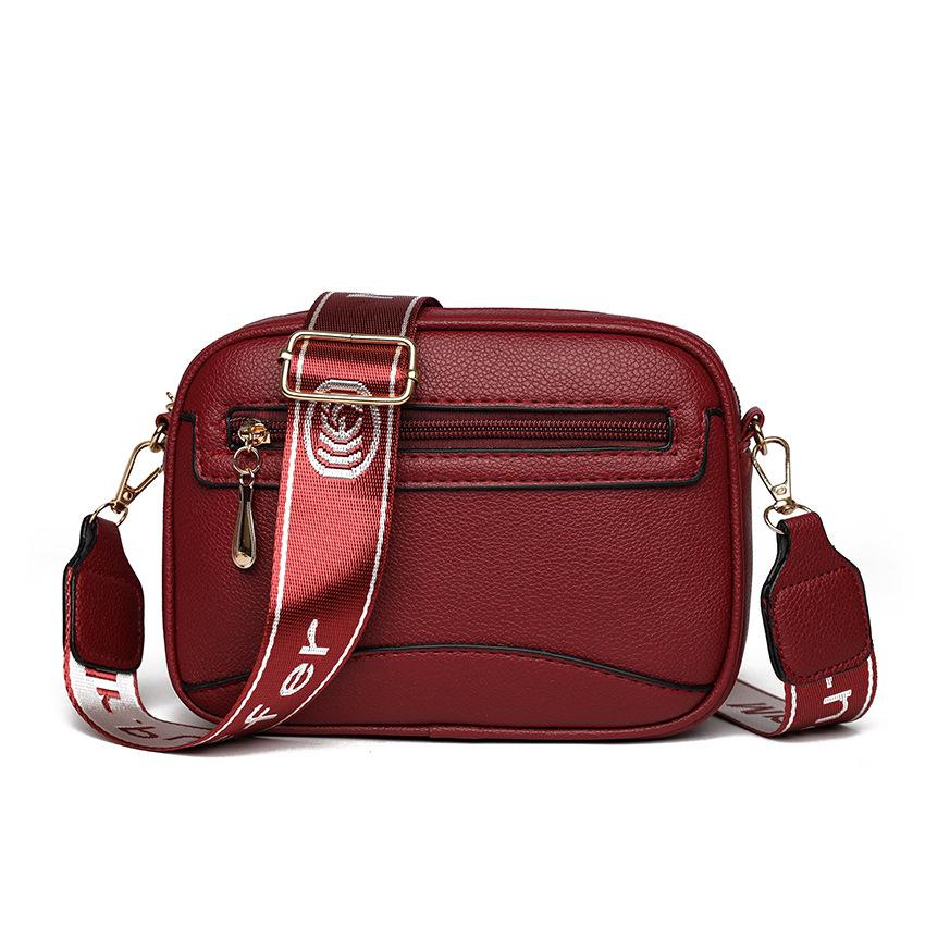 New Trendy Small Square Bag Simple and High end Women's One Shoulder Crossbody Bag Summer Versatile Women's Bag