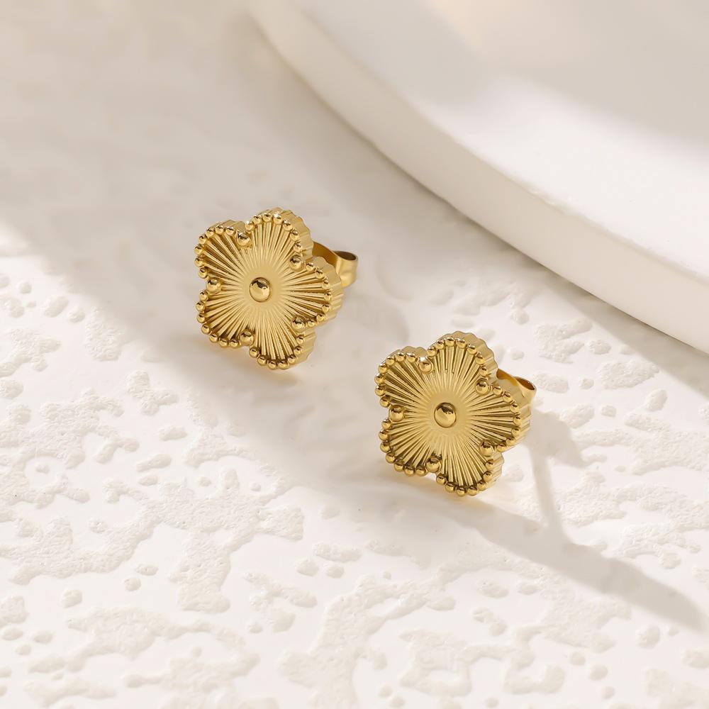 Versatile Trendy Set: Five-Petal Flower & Four-Leaf Clover Jewelry in Laser-Cut Titanium Steel