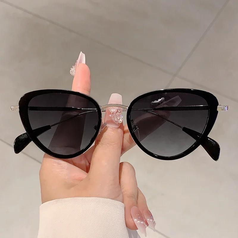 Vintage Cat Eye Decor Sunglasses Women New Stylish Gradient Shades Trendy Luxury Brand Retro Design Fashion Sun Glasses