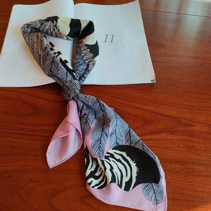 [Wings Pegasus] Kochi Commuter Smoke Powder/Zebra Pegasus~ Silk Twill Silk Women'S Silk Scarf Large Square Scarf Women