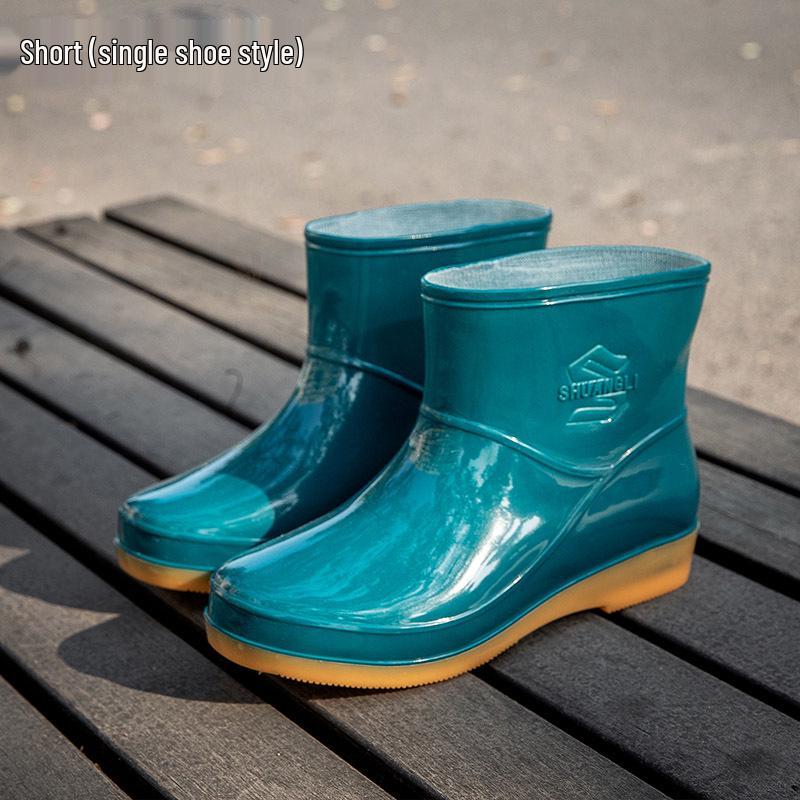 Women's Waterproof Fashion Rain Boots - Warm, Non-Slip, Lightweight Rubber Boots, Low-Top Short Tube Design for Optimal Comfort.