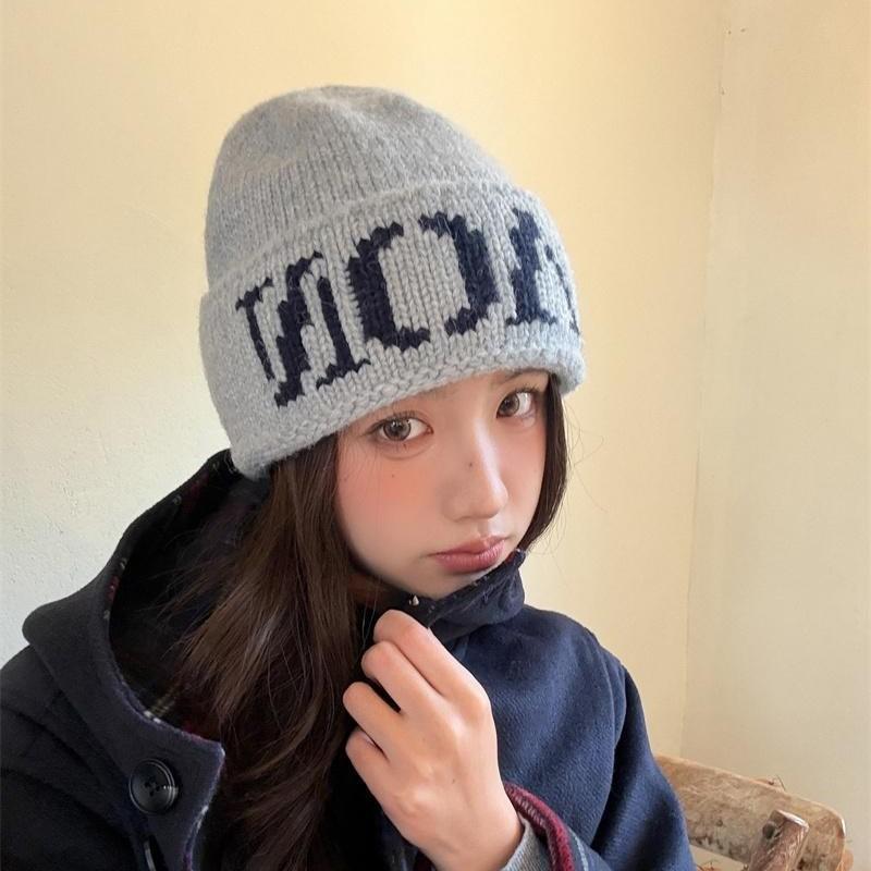 New Big Head Wool Hat for Women In Autumn and Winter Face Showing Small Letters Knitted Hat Red Warm Hat Cold Hat Men
