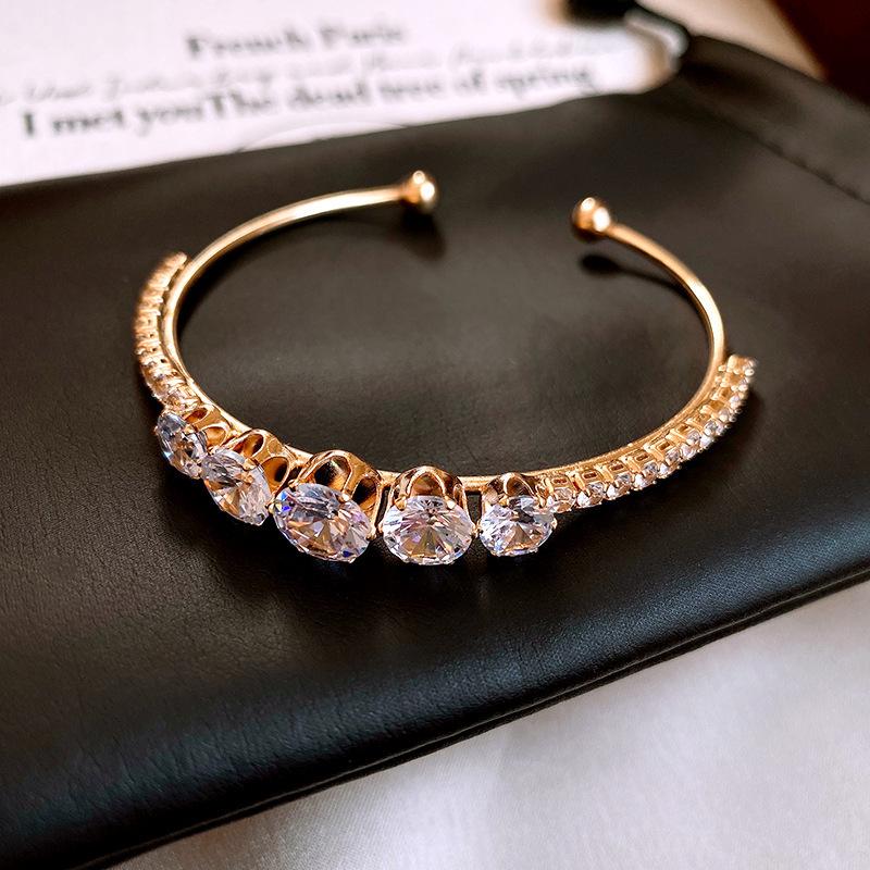 High-End Luxury Zircon Diamond Flower Geometric Bracelet for Women