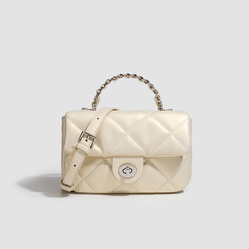 This Small Square Bag Is A Niche Design Made of Pearlescent Fabric and Diamond-shaped Handbag A Women's Crossbody Bag