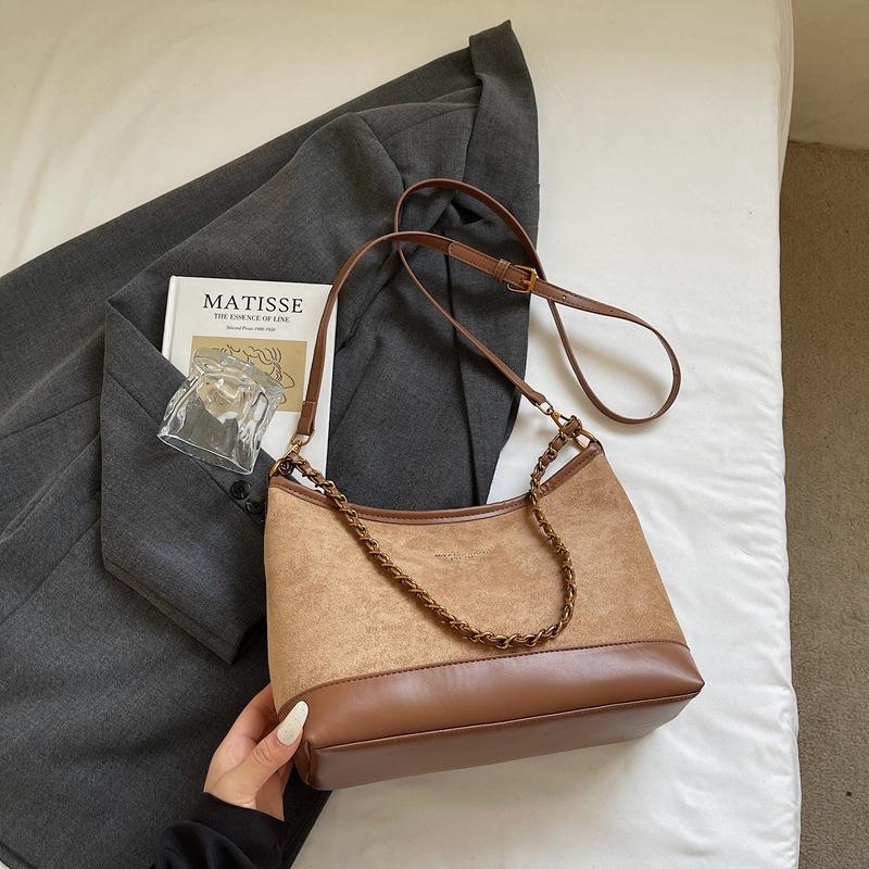 Niche Retro Chain Bag Women's New Autumn and Winter Versatile Messenger Bag Exquisite Shoulder Messenger Bag