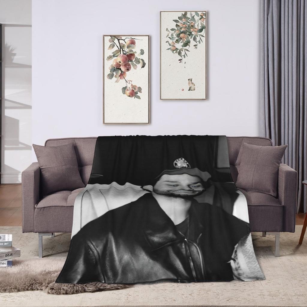 The Weeknd Pop Singer Blanket Coral Fleece Plush Print Multi-function Super Warm Throw Blankets for Home Office Quilt