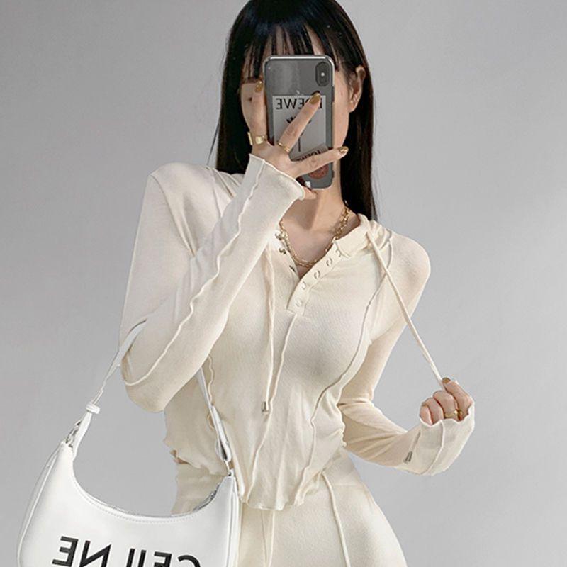 

Худи женское приталенное плиссированное пэчворк на осень 2024 Extra Large абрикосовый