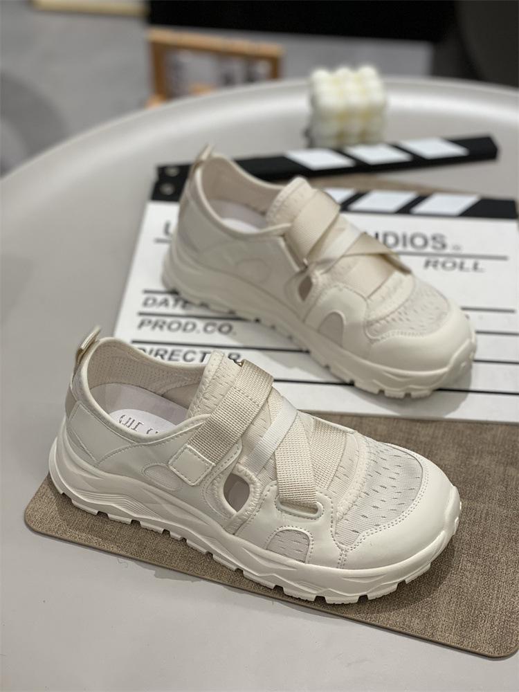 

Сетчатые дышащие сандалии женские 2025 новые летние легкие полые ретро универсальные модные повседневные амортизирующие белые туфли 40