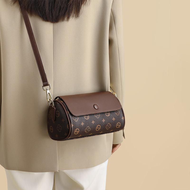 Women's bag new autumn and winter messenger bag underarm small square bag casual high-end single shoulder cylindrical bag