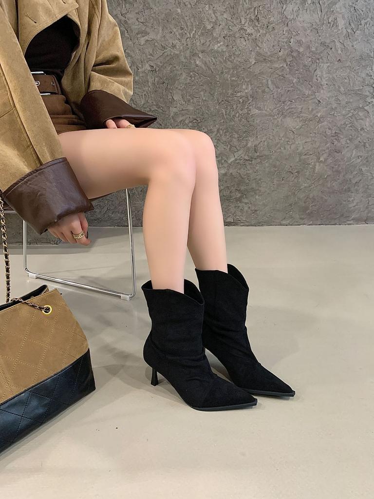 Stiletto French Temperament Leopard Print Pointed Short Boots Women's Boots Autumn 2025 New Suede Medium Tube Stacking Boots