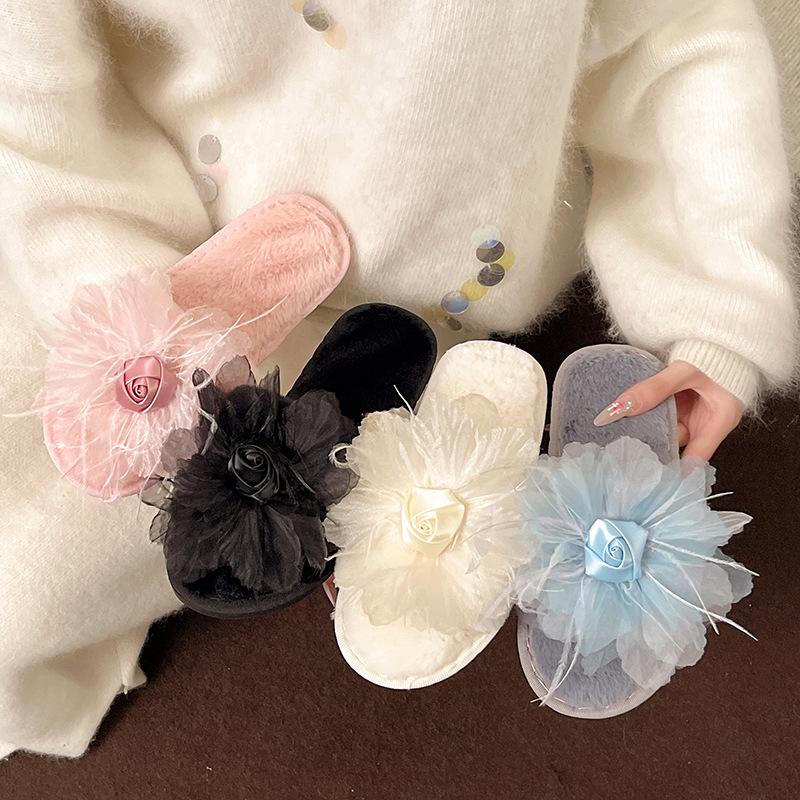 Fashion Sweet Classic Slippers Women Casual Flat Low Heels Sweet Basic Shoes Women Solid Fur Flower Slip On Winter Slides Plus Size
