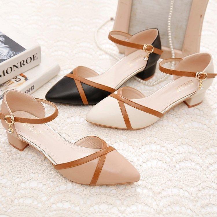 Baotou sandals women's new spring and summer 2025 one-word buckle thick heel medium heel versatile pointed work shoes single shoes women