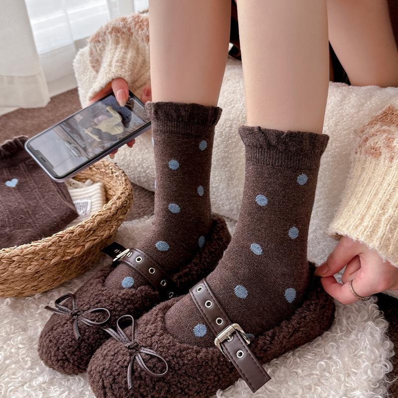 In Winter, Thickened Warm Soft Velvet Coffee Blue Korean Love Floral Striped Socks Are Versatile And Stacked Socks For Women