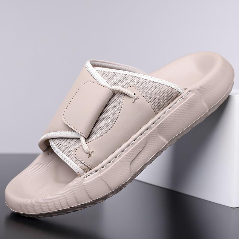 Slippers men's new summer thick-soled non-slip one-word sandals men's soft-soled beach shoes, trendy