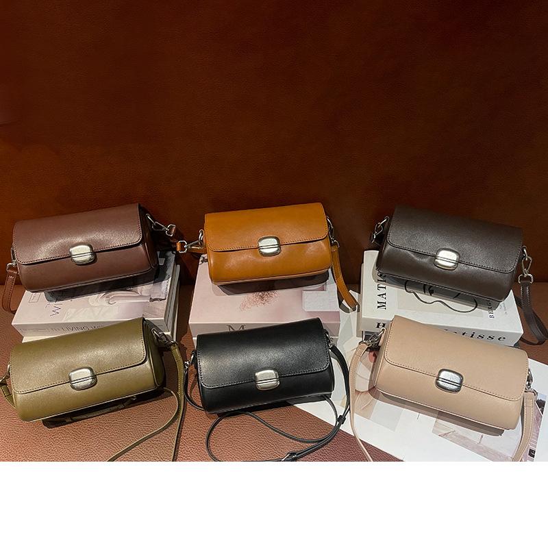Nischen-Design-Umschlagtasche aus echtem Leder, hochwertige Damen-Umhängetasche, vielseitige kleine Pendlertasche