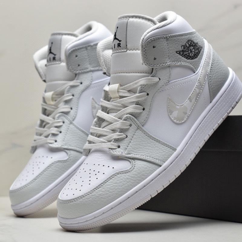 Mens Basketball Shoes Chill OG Shadow Mocha Royal Toe Obsidian UNC Sports Trainers Sneakers Shoes