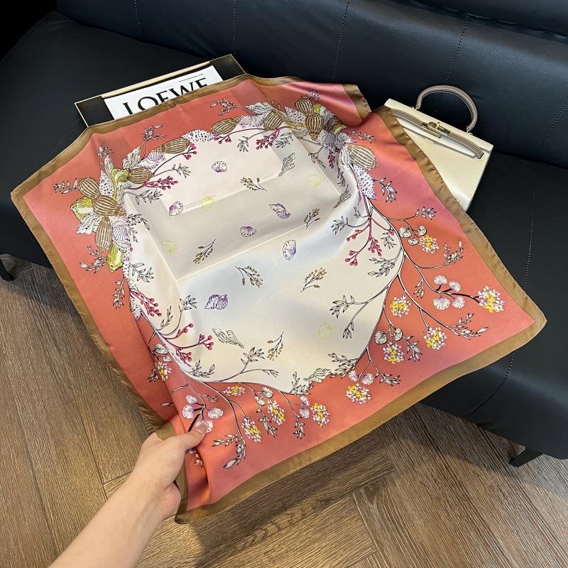 New silk scarf women's fashion versatile high-end small square scarf Korean version neck protection scarf spring and autumn retro scarf binding bag