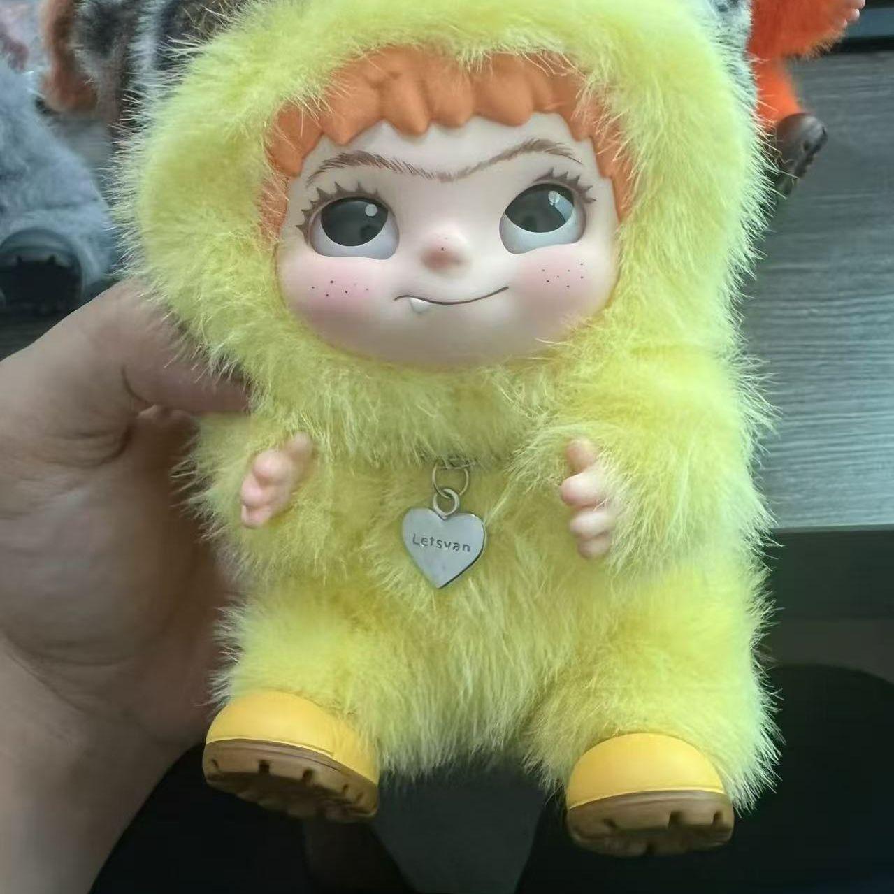 

Куклы Wakuku Fuzzy Fun Party мягкие игрушки Back to Y2K