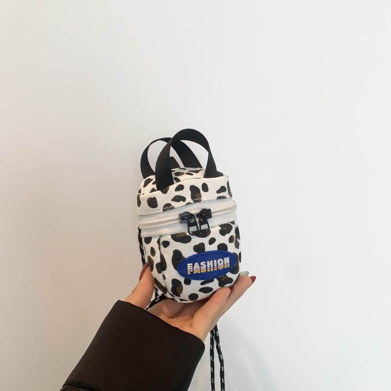 

Симпатичная мини-сумка для мальчиков, сумка-мессенджер, нишевый дизайн, сумка для наушников, женская, универсальная, модная, классная