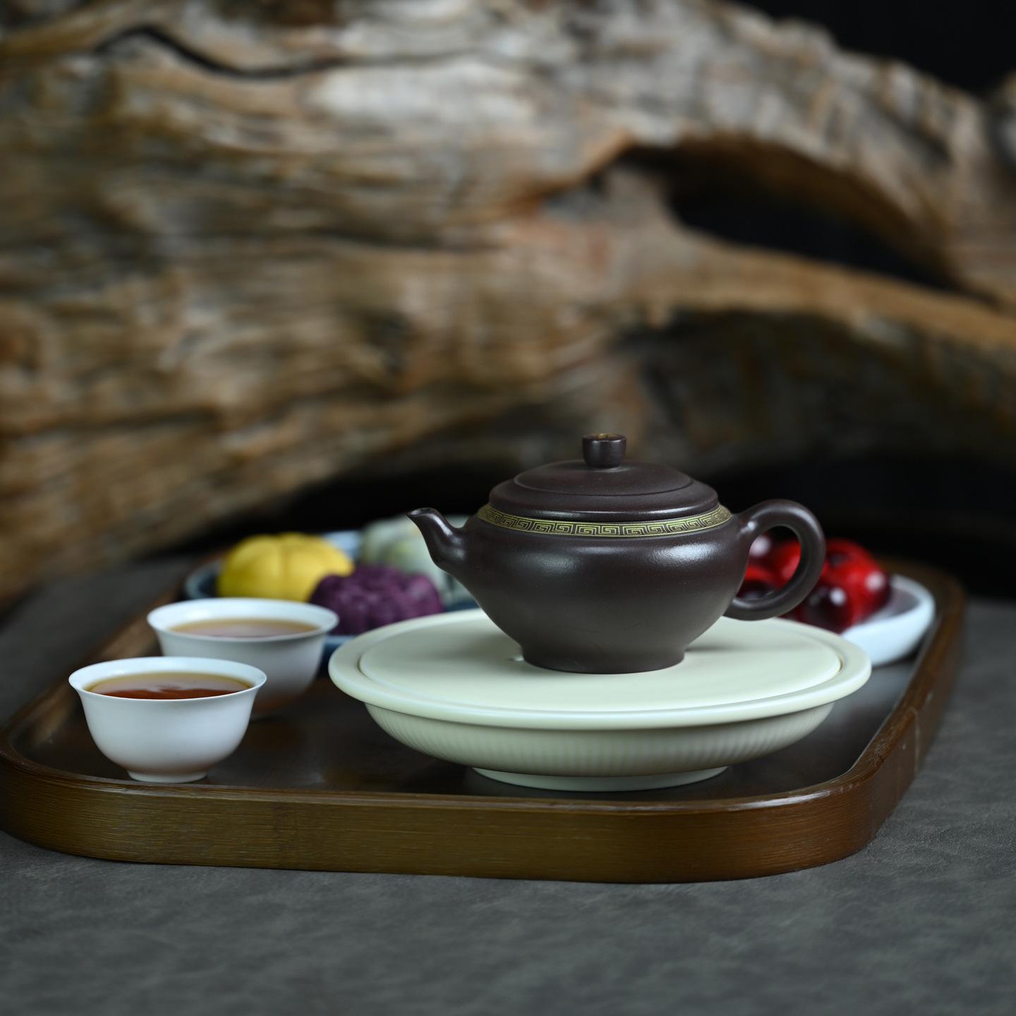 

150ml Aesthetic Yixing Purple Clay Teapots Handmade Gold-embellished Wan Jade Pot Raw Ore Mud Tea Soaking Kettle Zisha Tea Set