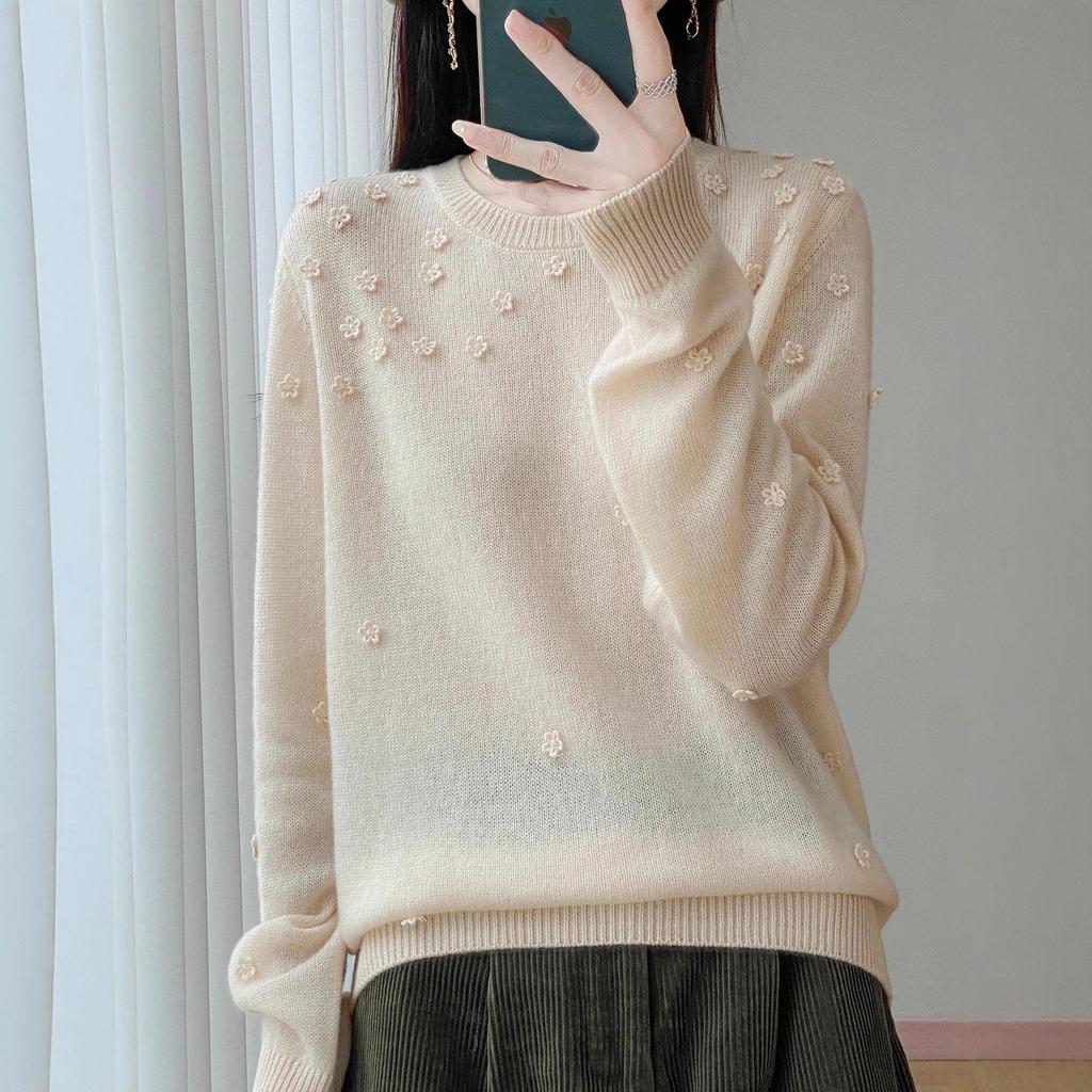 2025 Autumn/Winter Women's Pure Wool Embroidered Round Neck Knitwear Sweater: Long Sleeve, Loose Fit