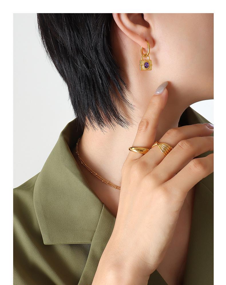 Korean Dongdaemun Retro Zircon Necklace & Non-fading Versatile Earrings Set