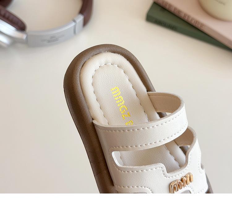 Kids' Summer Comfort Slippers: Soft Sole, Wear-Resistant, Trendy One-Strap Flats for Boys & Girls.