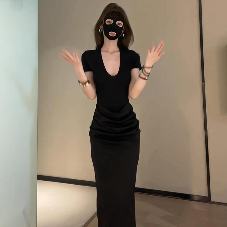 

2026 Women s Black V-neck Short-sleeve Slimming Dress: Waist-cinching, Hip-hugging Long Skirt for Summer M