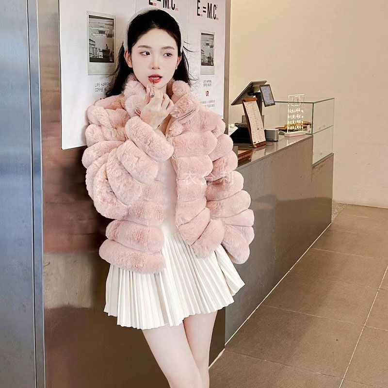 

Французская меховая шуба для женщин Имитация кролика рекс Зимняя утолщенная короткая модель Маленький мех Универсальная меховая шуба Топ S розовый