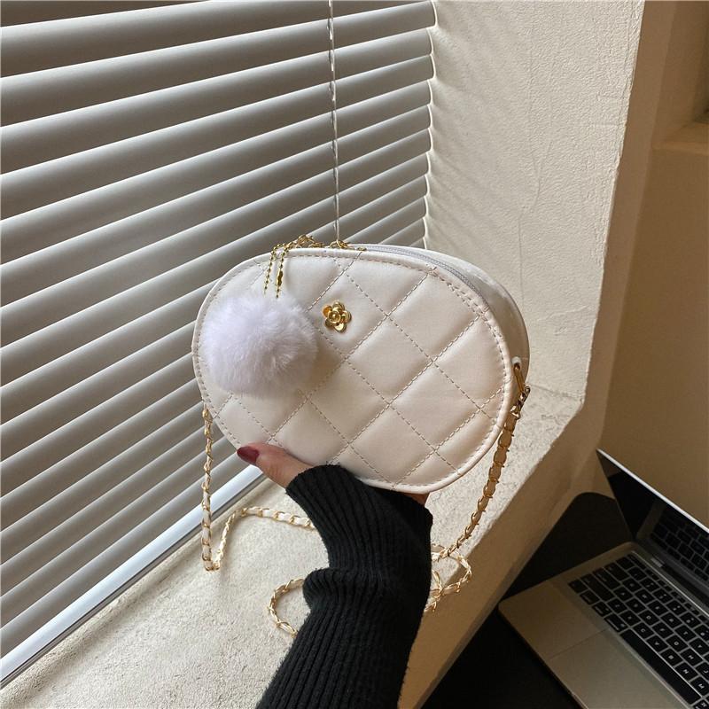 Rhombus embroidery thread small bag women's 2025 early autumn new casual fashion chain single shoulder solid color crossbody oval bag