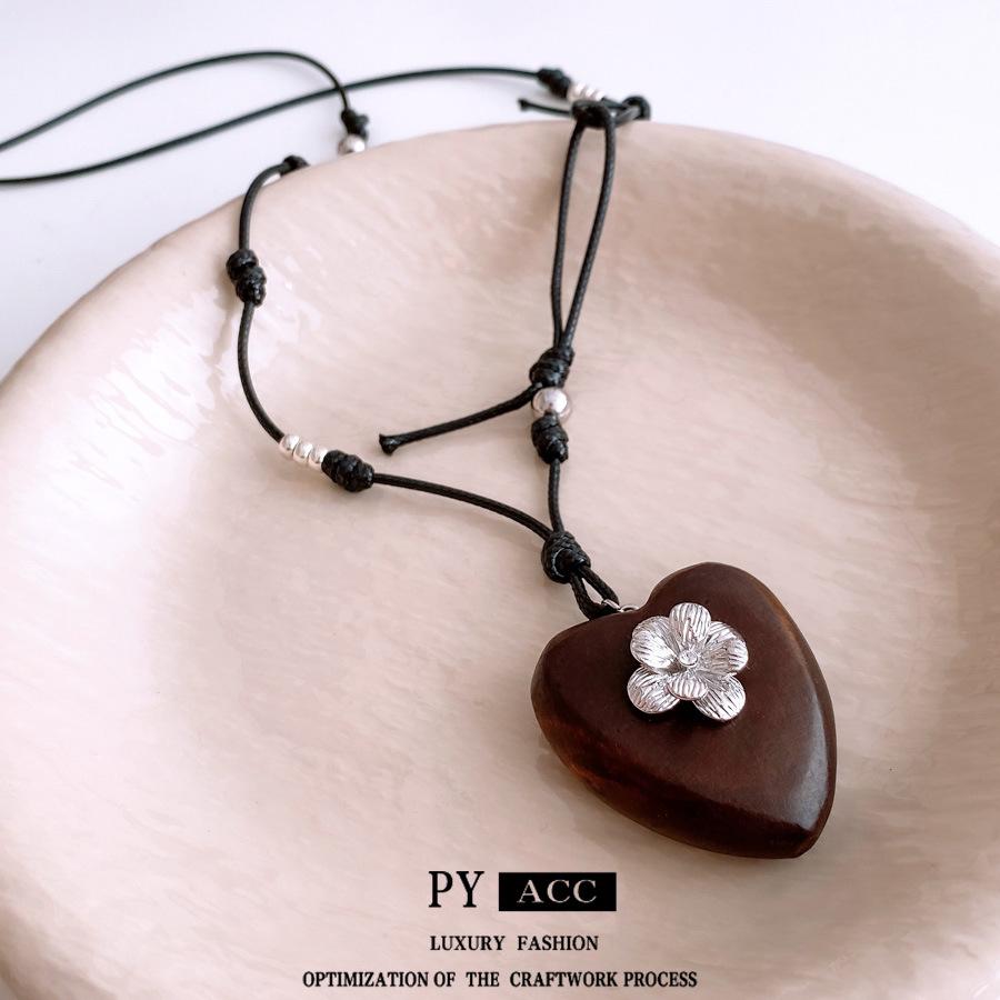 Leather Wood Beaded Love Knot Pendant Necklace Autumn and Winter Vintage Maillard Sweater Chain Personalized Niche Items